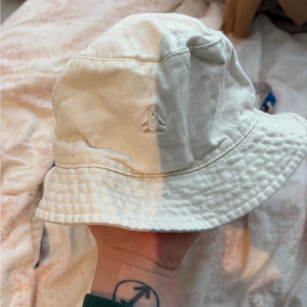 GAP Cream Bucket Hat with Logo